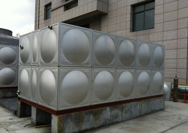 方形不锈钢保温水箱6.jpg